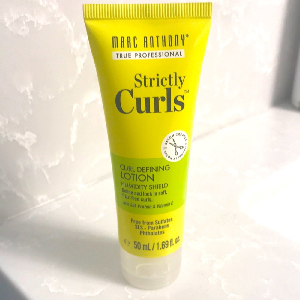 Free* Marc Anthony Strictly Curls deluxe sample